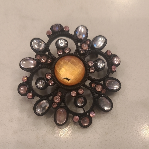 Elegant Gold and Silver Brooch - Picture 1 of 3